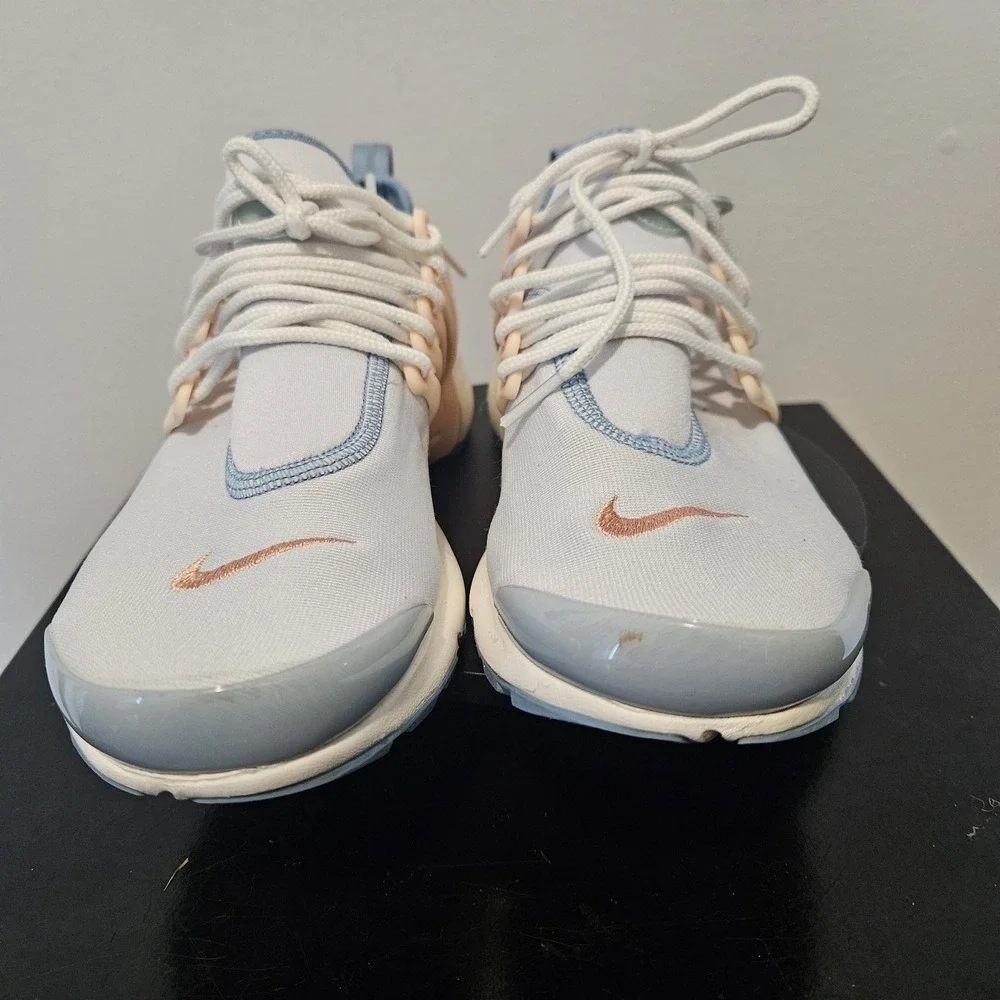 Nike Presto Running Shoes Iris Whisper Atmosphere Womens Size 8 (878068-504)